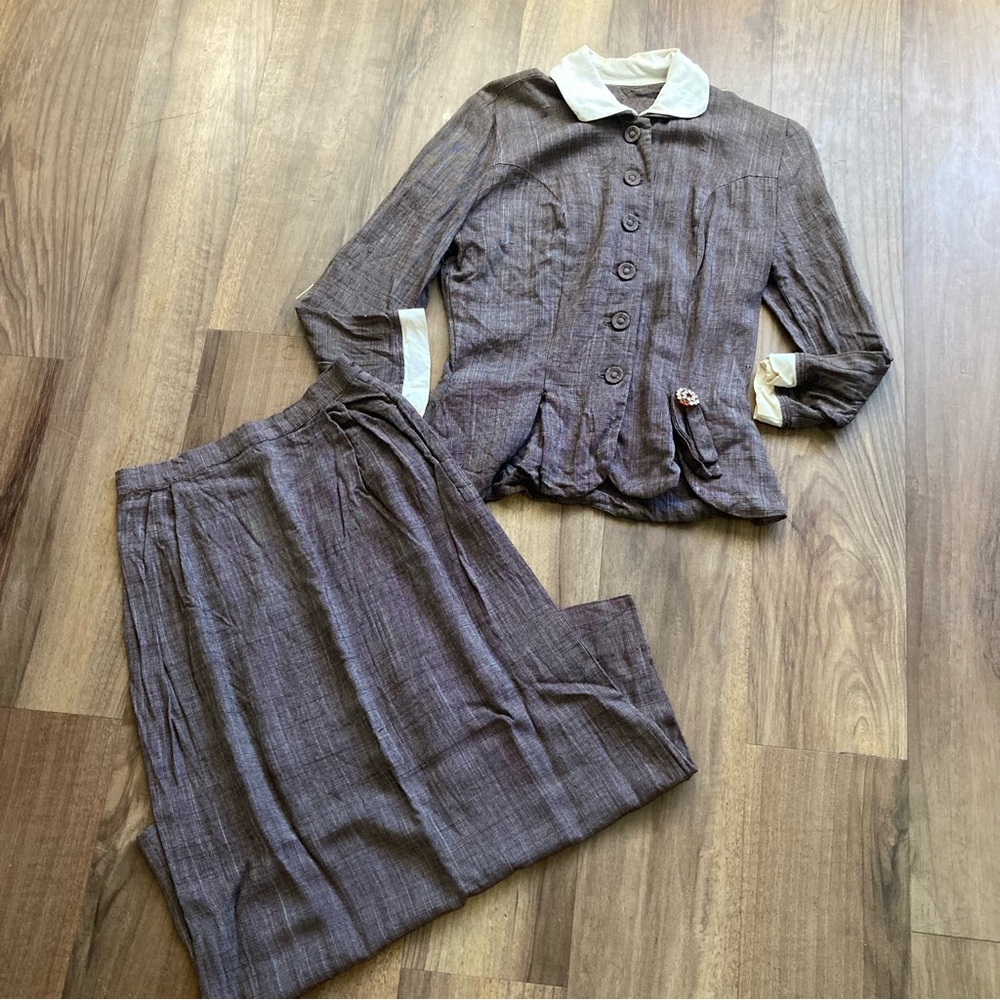 Vintage 1940s Brown Midi Skirt Suit w/ Bedazzled detailing Sz 2 - Picture 2 of 11